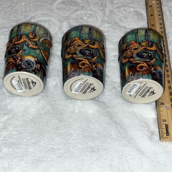 SEAWORLD Collectors 2D Painted Shark, Etc 3 1/8 In JuiceGlass Bundle 3 Brand New - Picture 2 of 16